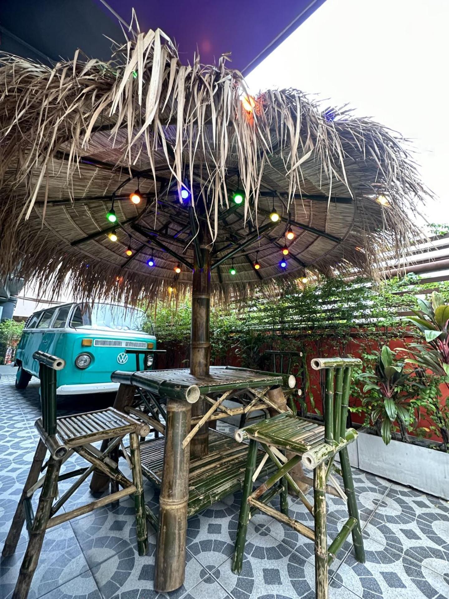 H-District Boutique Poshotel Бангкок Экстерьер фото