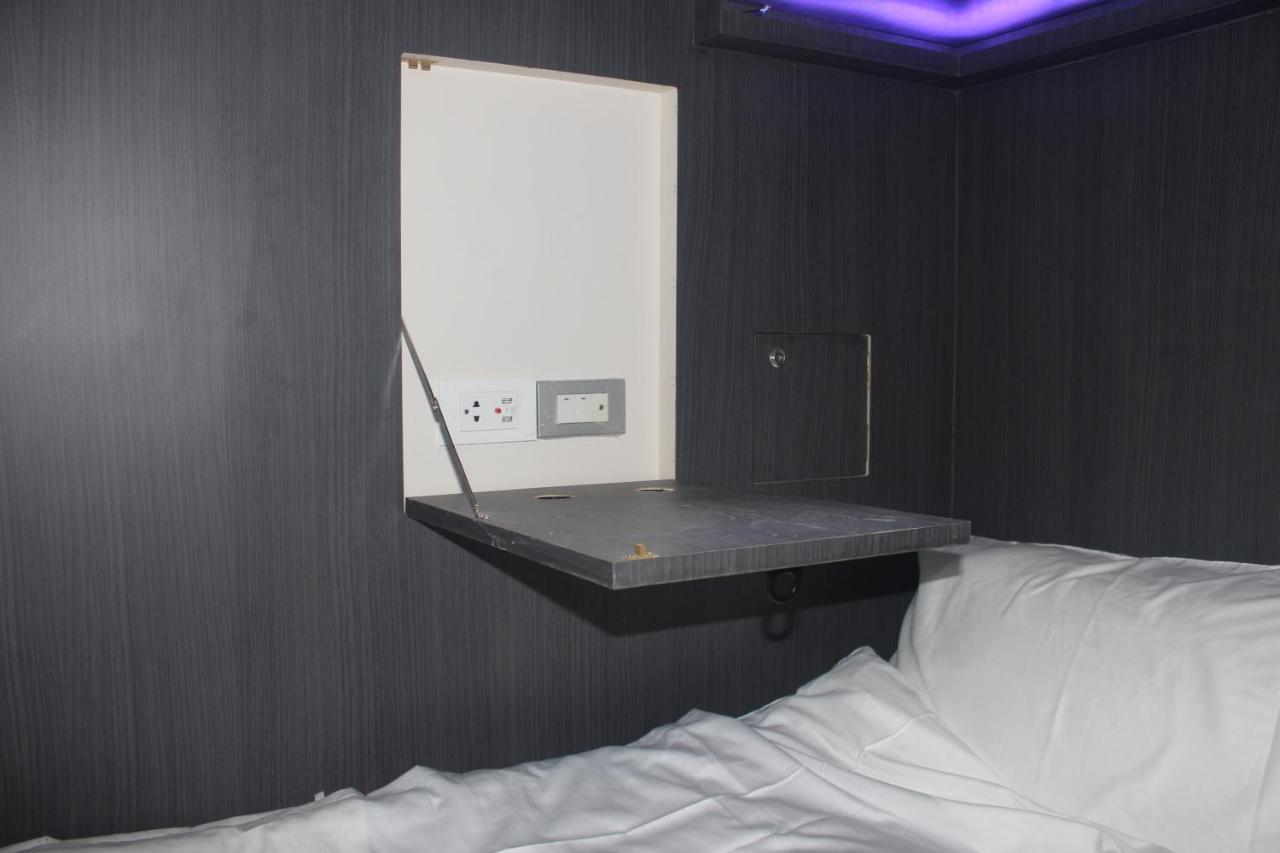 H-District Boutique Poshotel Бангкок Экстерьер фото