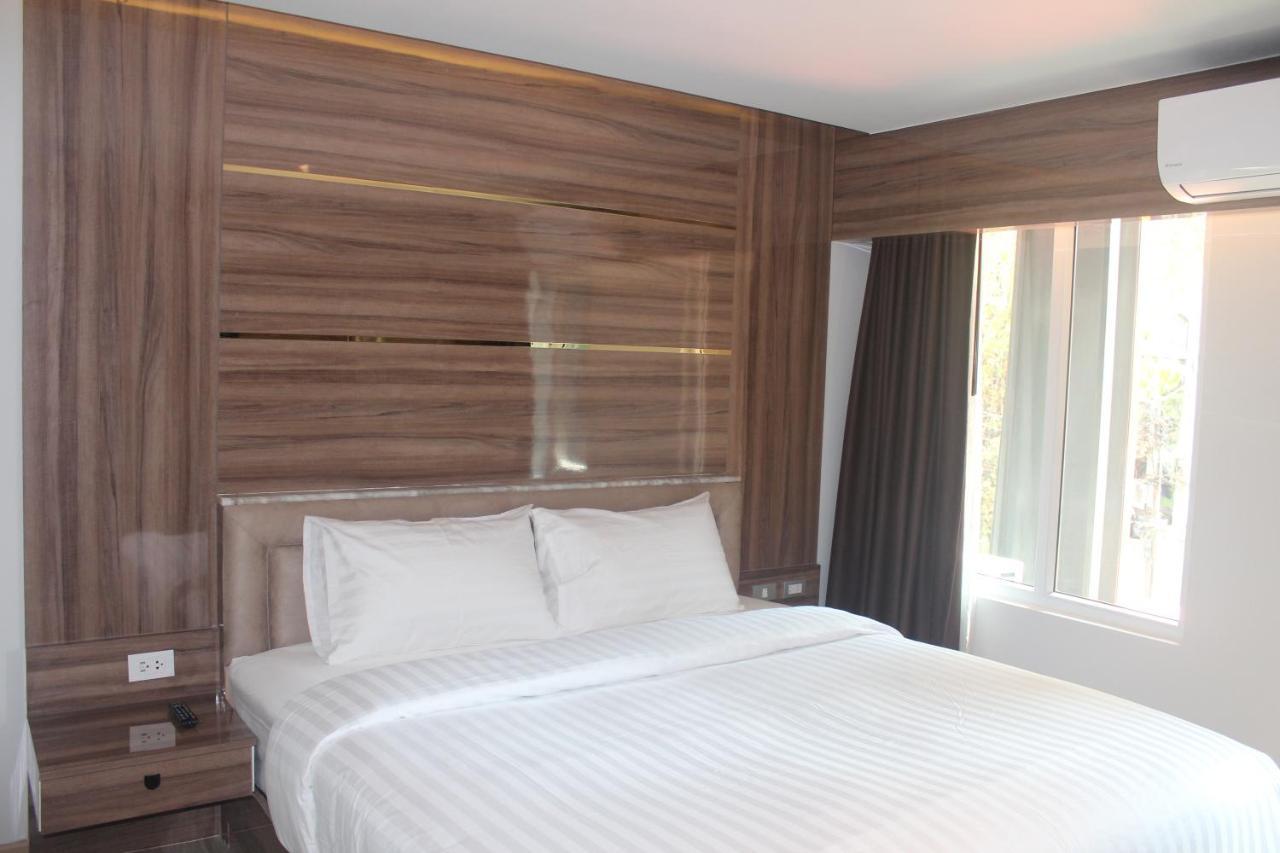 H-District Boutique Poshotel Бангкок Экстерьер фото
